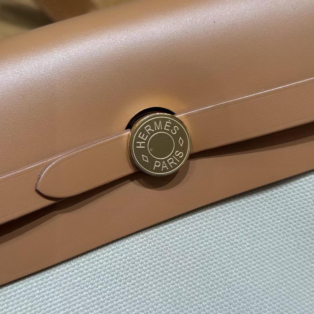 Hermes Mini Herbag Zip 20 Bag Retourne Beton Naturel Sable Handmade In Militaire Canvas and Hunter Cowhide Gold Hardware - Image 25