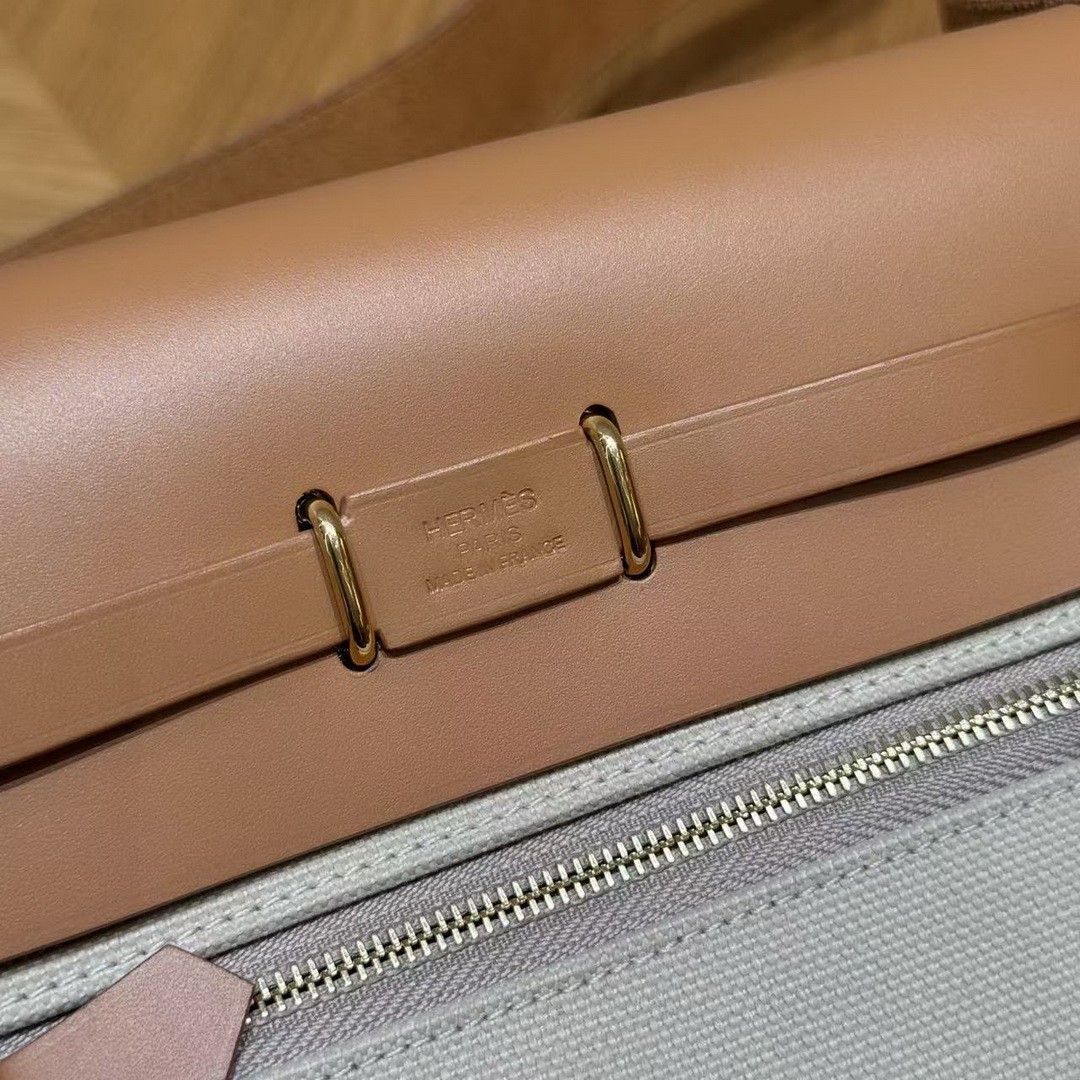 Hermes Mini Herbag Zip 20 Bag Retourne Beton Naturel Sable Handmade In Militaire Canvas and Hunter Cowhide Gold Hardware - Image 24