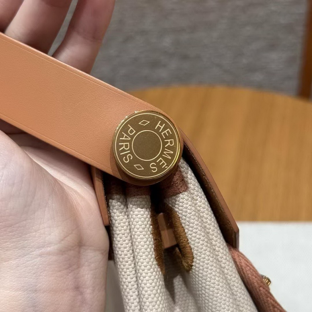 Hermes Mini Herbag Zip 20 Bag Retourne Beton Naturel Sable Handmade In Militaire Canvas and Hunter Cowhide Gold Hardware - Image 17