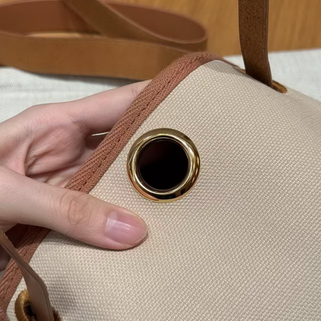 Hermes Mini Herbag Zip 20 Bag Retourne Beton Naturel Sable Handmade In Militaire Canvas and Hunter Cowhide Gold Hardware - Image 15