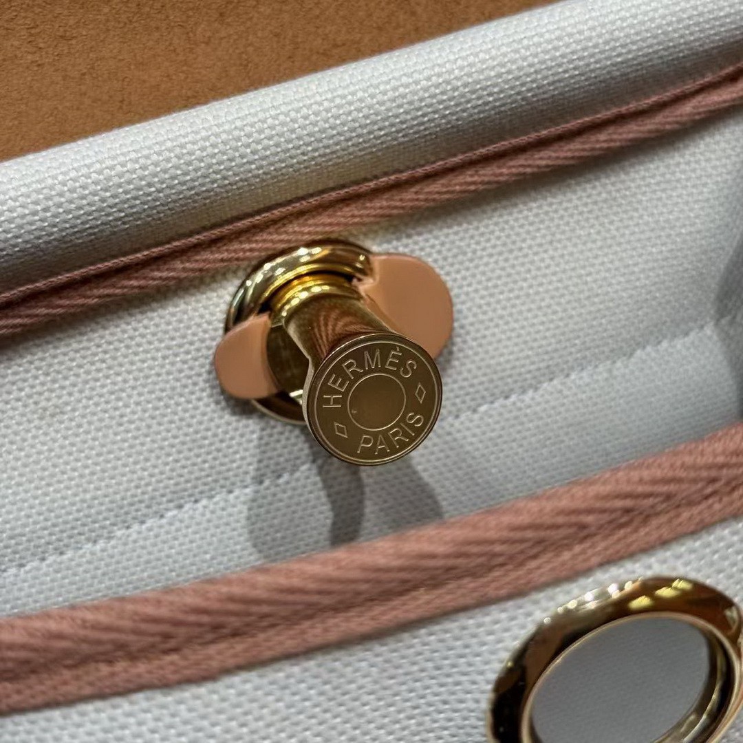 Hermes Mini Herbag Zip 20 Bag Retourne Beton Naturel Sable Handmade In Militaire Canvas and Hunter Cowhide Gold Hardware - Image 13
