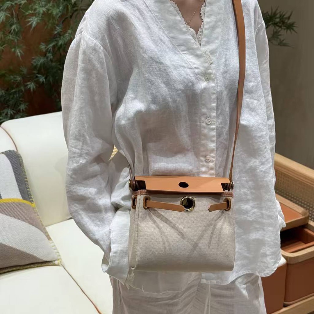 Hermes Mini Herbag Zip 20 Bag Retourne Beton Naturel Sable Handmade In Militaire Canvas and Hunter Cowhide Gold Hardware - Image 3