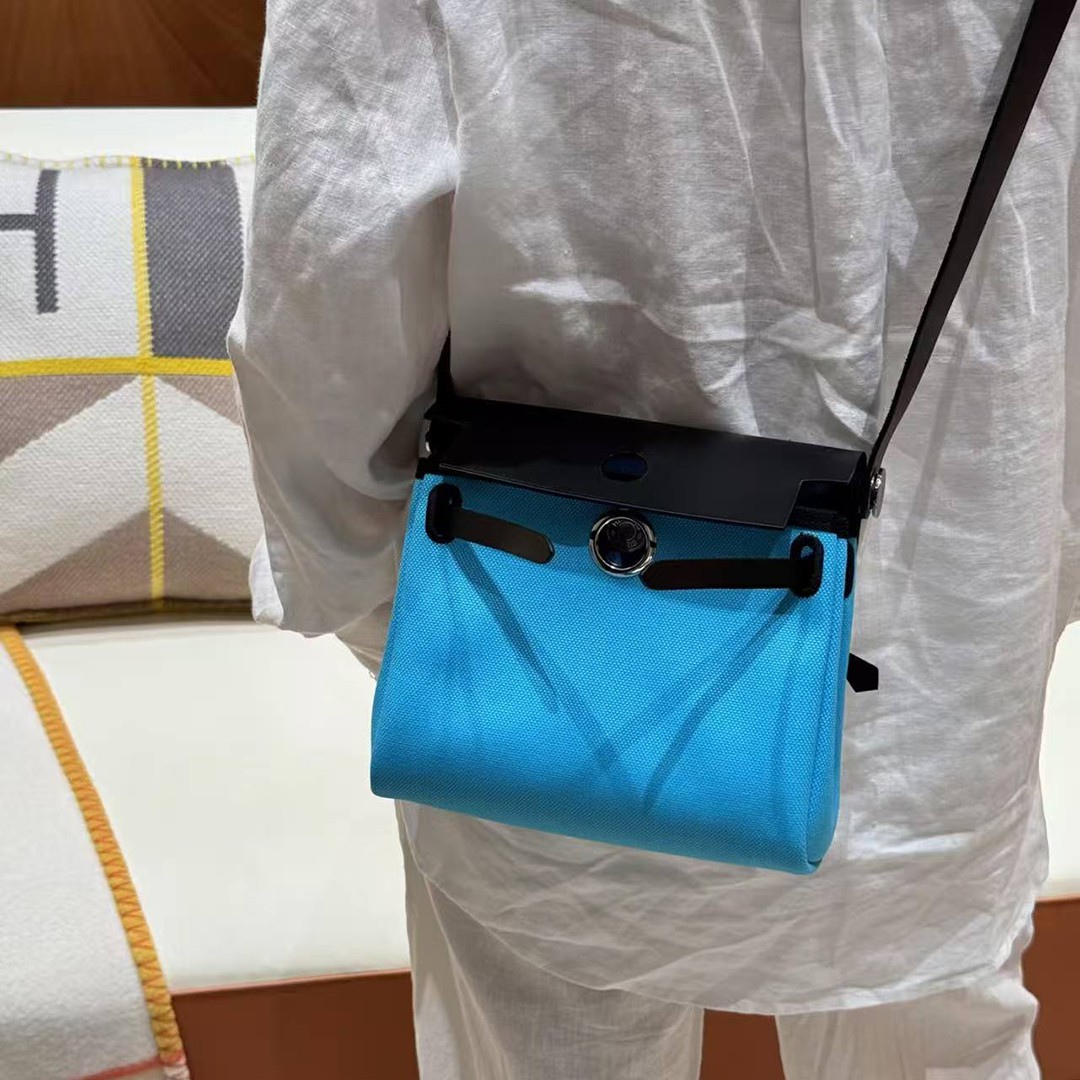 Hermes Mini Herbag Zip 20 Bag Retourne Bleu Riviera Noir Handmade In Militaire Canvas and Hunter Cowhide Silver Hardware - Image 3
