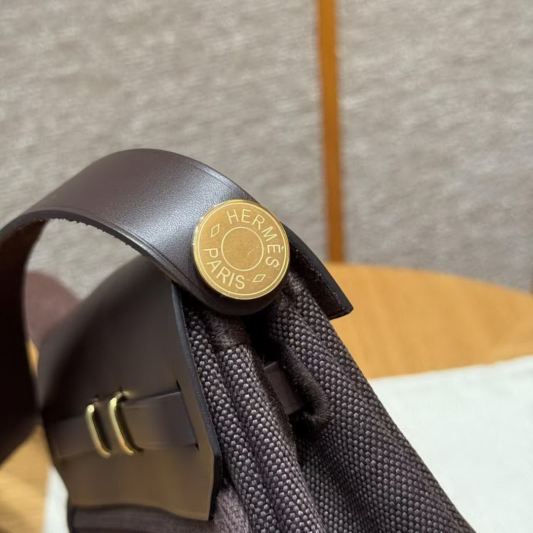 Hermes Mini Herbag Zip 20 Bag Retourne Ebene Handmade In Militaire Canvas and Hunter Cowhide Gold Hardware - Image 21