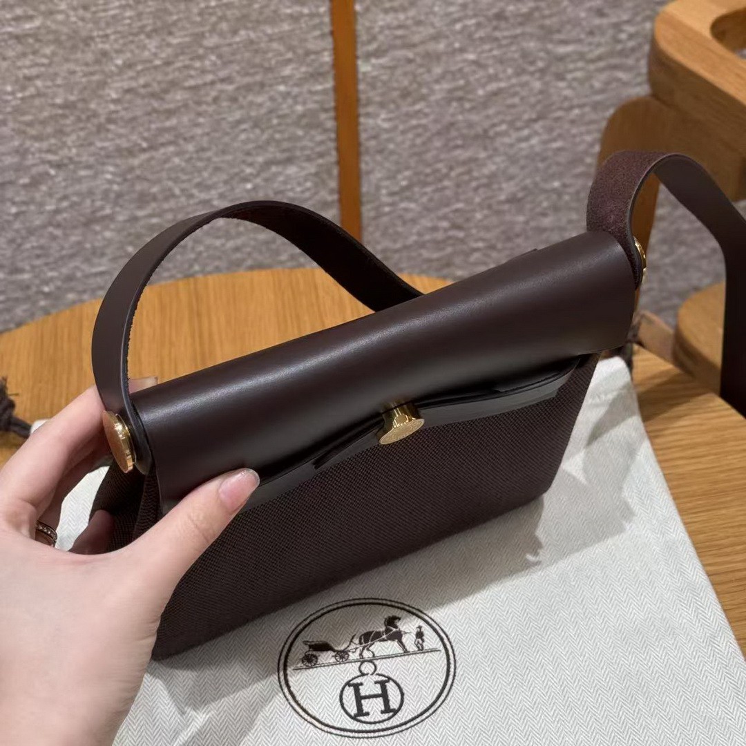 Hermes Mini Herbag Zip 20 Bag Retourne Ebene Handmade In Militaire Canvas and Hunter Cowhide Gold Hardware - Image 12