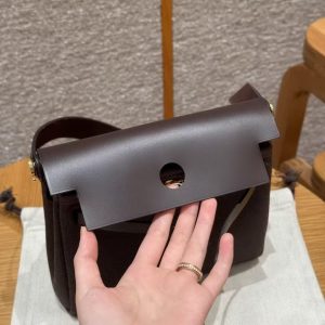 Hermes Mini Herbag Zip 20 Bag Retourne Ebene Handmade In Militaire Canvas and Hunter Cowhide Gold Hardware - Image 11