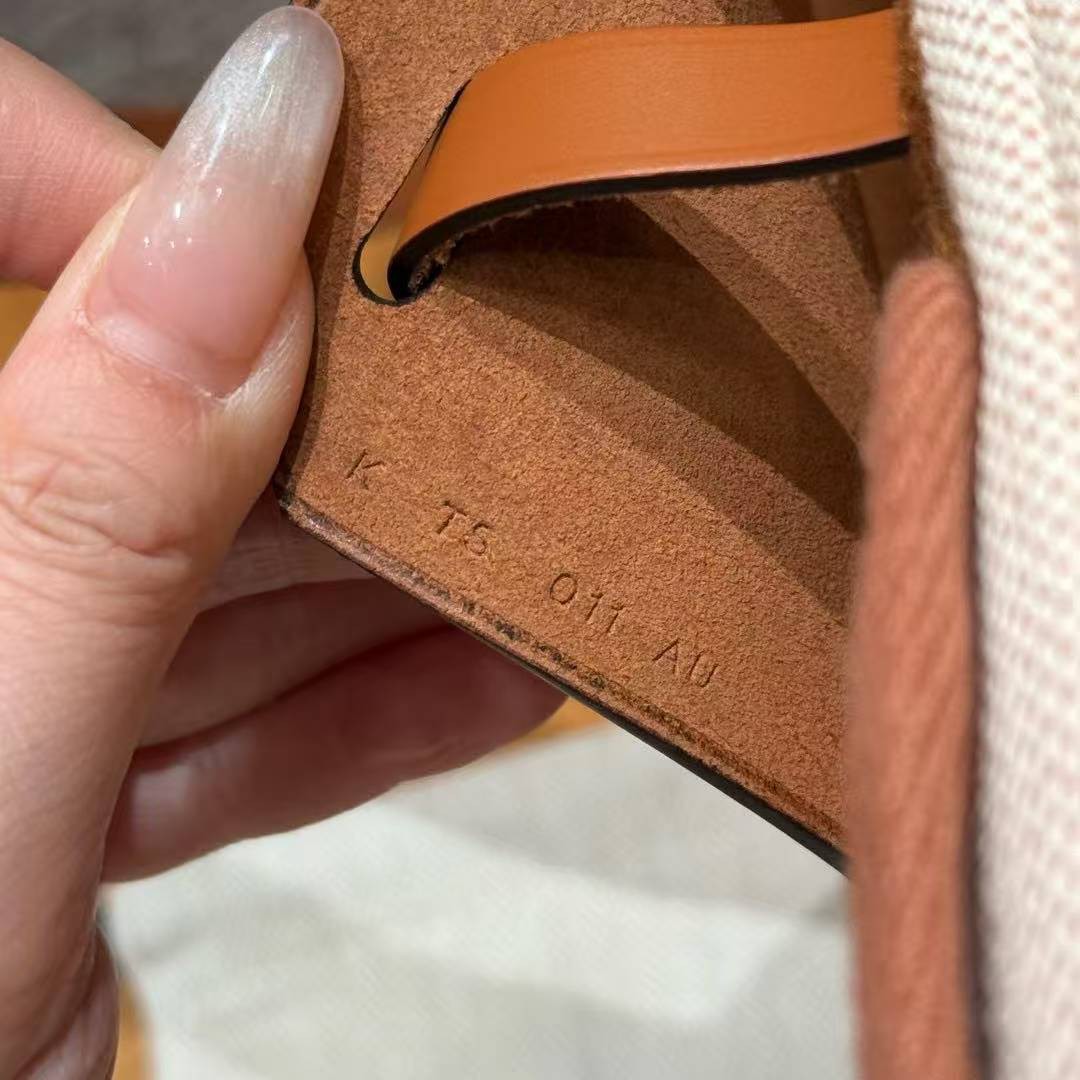 Hermes Mini Herbag Zip 20 Bag Retourne Ecru Beige Gold Handmade In Militaire Canvas and Hunter Cowhide Gold Hardware - Image 6