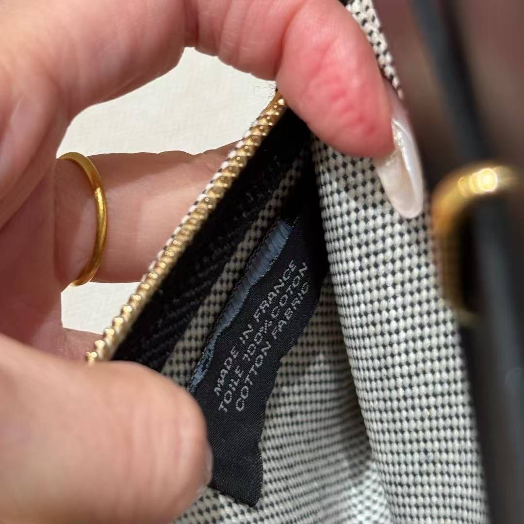 Hermes Mini Herbag Zip 20 Bag Retourne Ecru Noir Handmade In Canvas and Hunter Cowhide Gold Hardware - Image 16