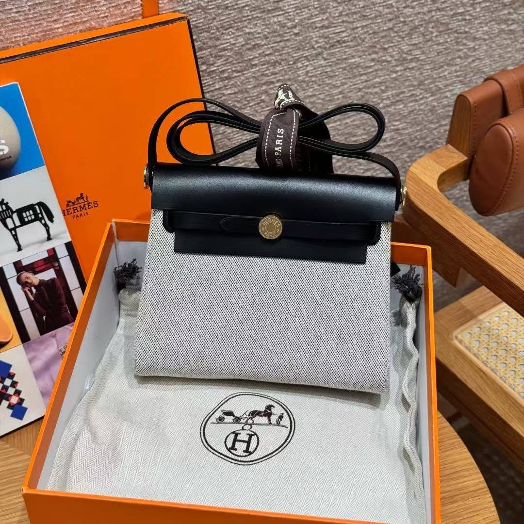 Hermes Mini Herbag Zip 20 Bag Retourne Ecru Noir Handmade In Canvas and Hunter Cowhide Gold Hardware - Image 15