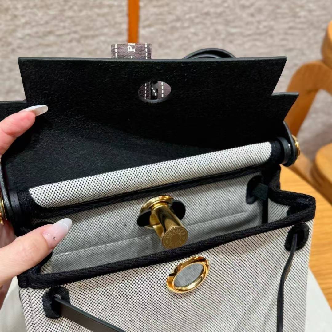 Hermes Mini Herbag Zip 20 Bag Retourne Ecru Noir Handmade In Canvas and Hunter Cowhide Gold Hardware - Image 5