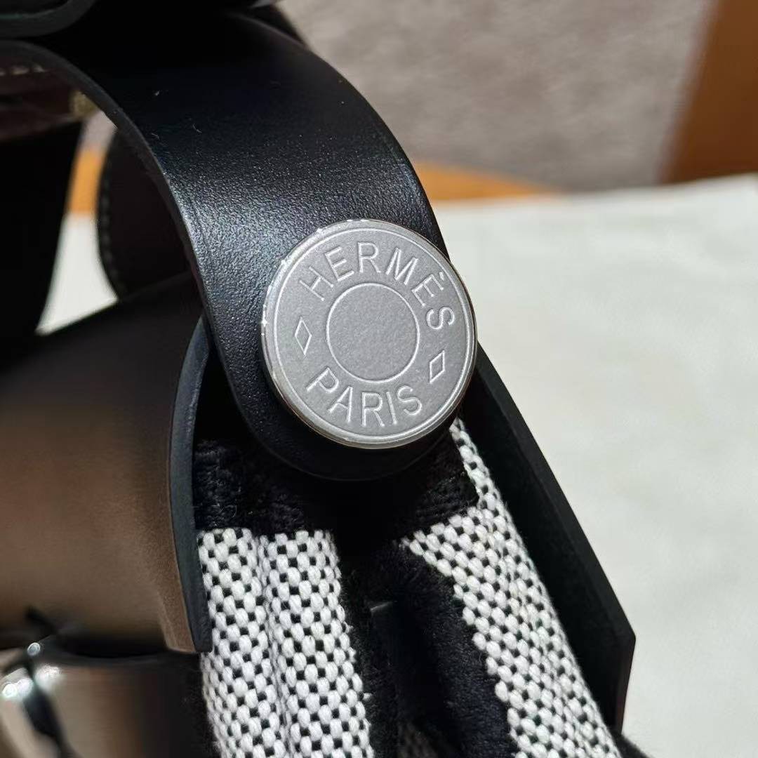 Hermes Mini Herbag Zip 20 Bag Retourne Ecru Noir Handmade In Militaire Canvas and Hunter Cowhide Silver Hardware - Image 9