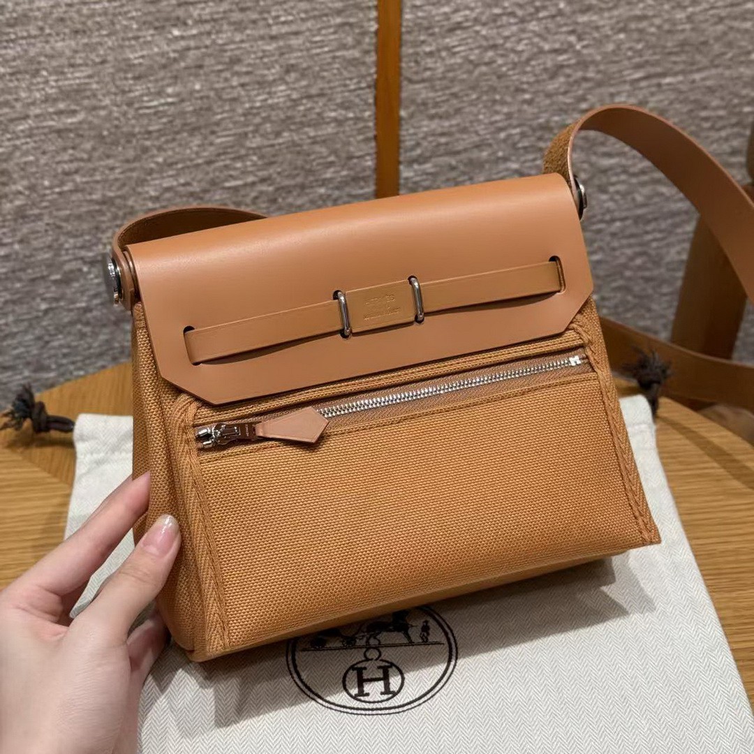 Hermes Mini Herbag Zip 20 Bag Handmade In Militaire Canvas and Hunter Cowhide Silver Hardware Naturel Sable - Image 2