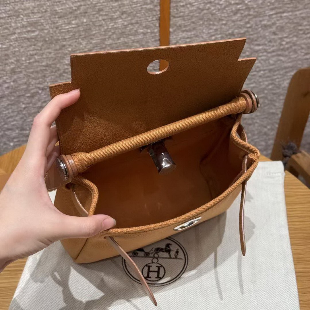 Hermes Mini Herbag Zip 20 Bag Handmade In Militaire Canvas and Hunter Cowhide Silver Hardware Naturel Sable - Image 29