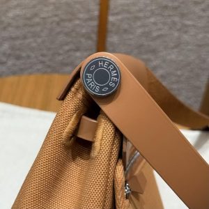 Hermes Mini Herbag Zip 20 Bag Handmade In Militaire Canvas and Hunter Cowhide Silver Hardware Naturel Sable - Image 24