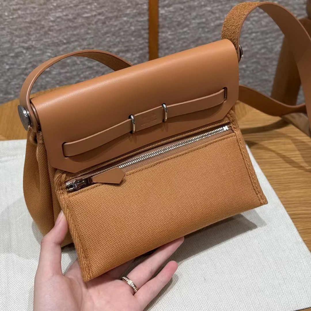 Hermes Mini Herbag Zip 20 Bag Handmade In Militaire Canvas and Hunter Cowhide Silver Hardware Naturel Sable - Image 21