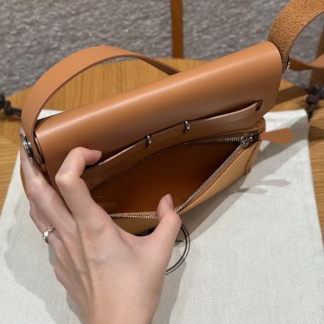 Hermes Mini Herbag Zip 20 Bag Handmade In Militaire Canvas and Hunter Cowhide Silver Hardware Naturel Sable - Image 20