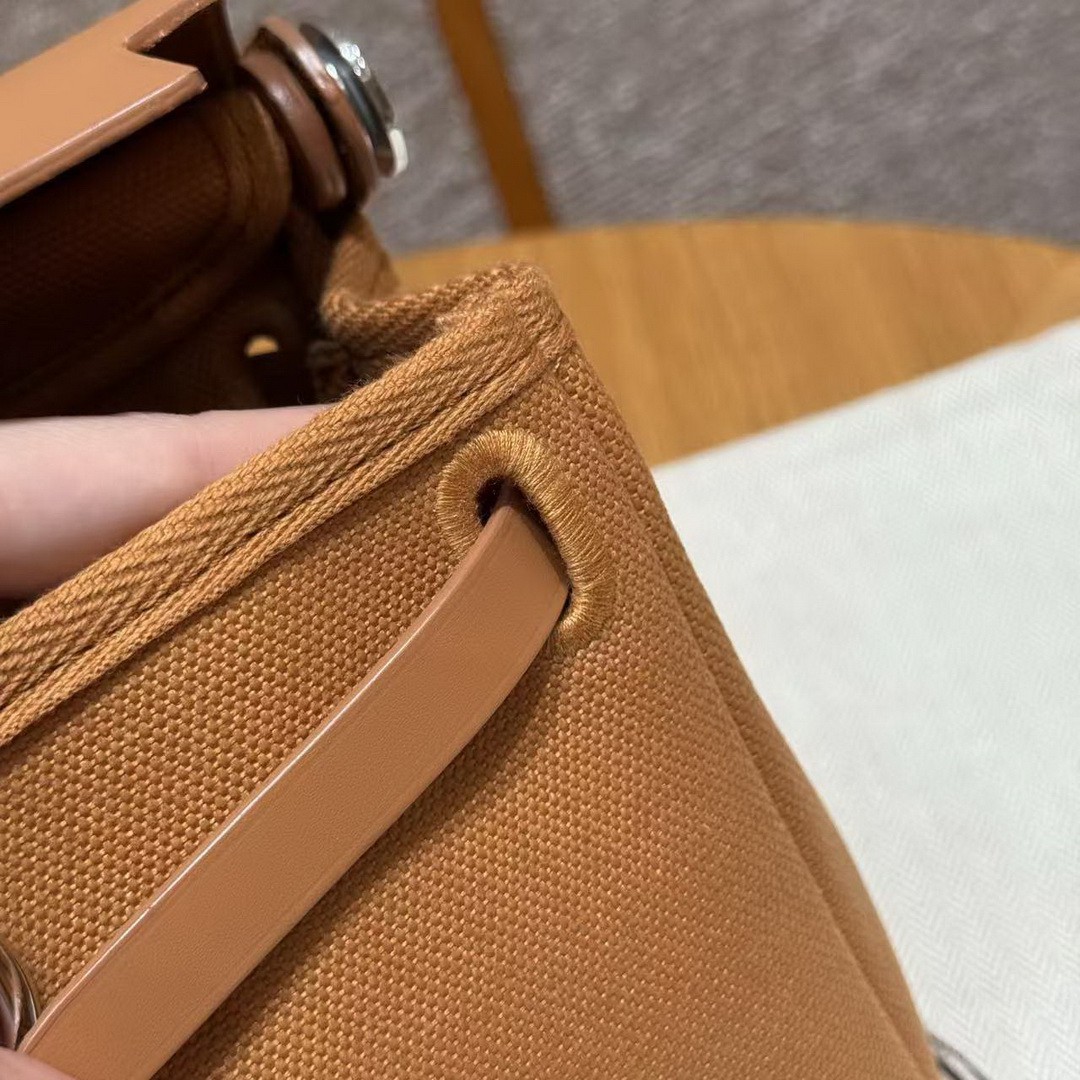 Hermes Mini Herbag Zip 20 Bag Handmade In Militaire Canvas and Hunter Cowhide Silver Hardware Naturel Sable - Image 10