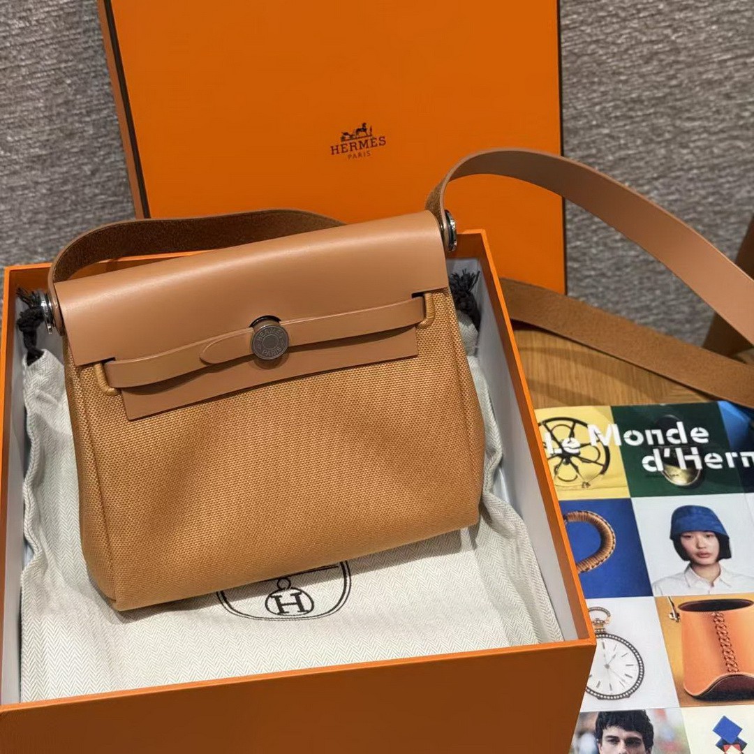 Hermes Mini Herbag Zip 20 Bag Handmade In Militaire Canvas and Hunter Cowhide Silver Hardware Naturel Sable - Image 6