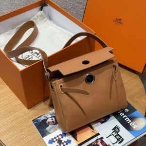 Hermes Mini Herbag Zip 20 Bag Handmade In Militaire Canvas and Hunter Cowhide Silver Hardware Naturel Sable - Image 5