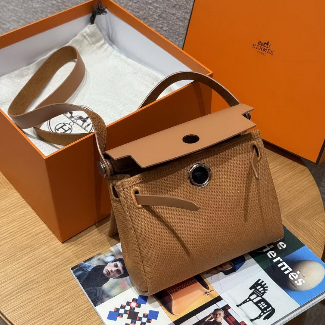 Hermes Mini Herbag Zip 20 Bag Handmade In Militaire Canvas and Hunter Cowhide Silver Hardware Naturel Sable - Image 5