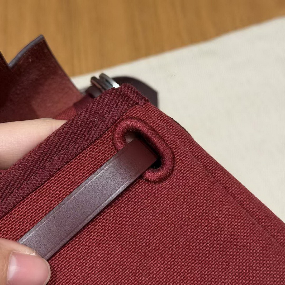 Hermes Mini Herbag Zip 20 Bag Retourne Rouge H Handmade In Militaire Canvas and Hunter Cowhide Silver Hardware - Image 8