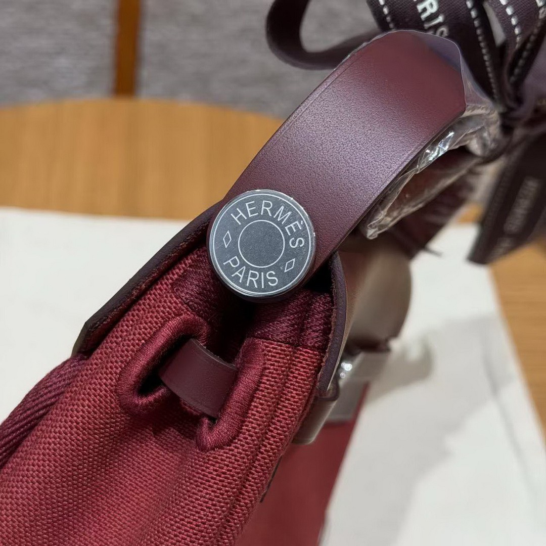 Hermes Mini Herbag Zip 20 Bag Retourne Rouge H Handmade In Militaire Canvas and Hunter Cowhide Silver Hardware - Image 7