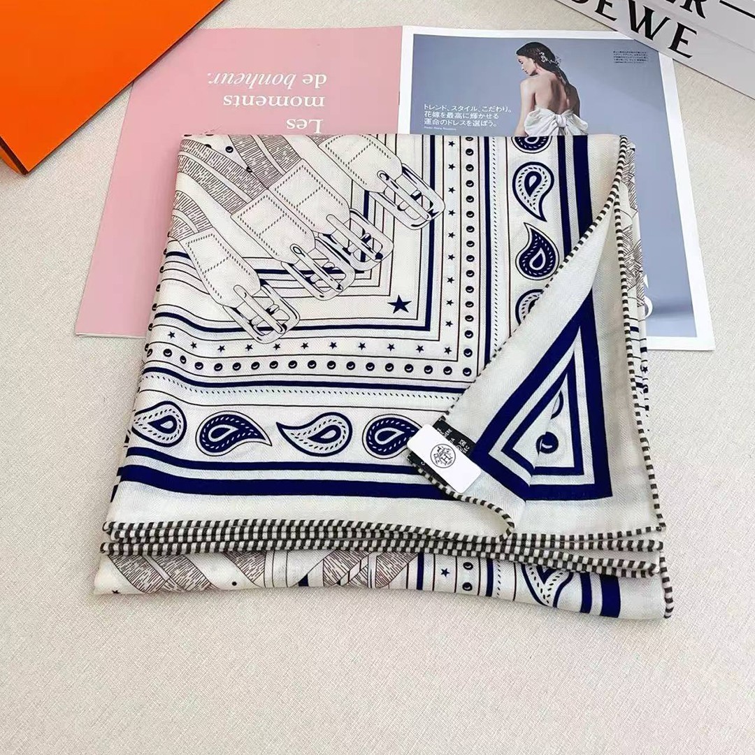 Hermes Mors a Jouets Bandana Shawl 140 70% Cashmere 30% Silk H244354S 03 - Image 19