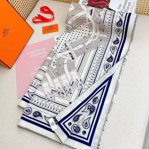 Hermes Mors a Jouets Bandana Shawl 140 70% Cashmere 30% Silk H244354S 03 - Image 17