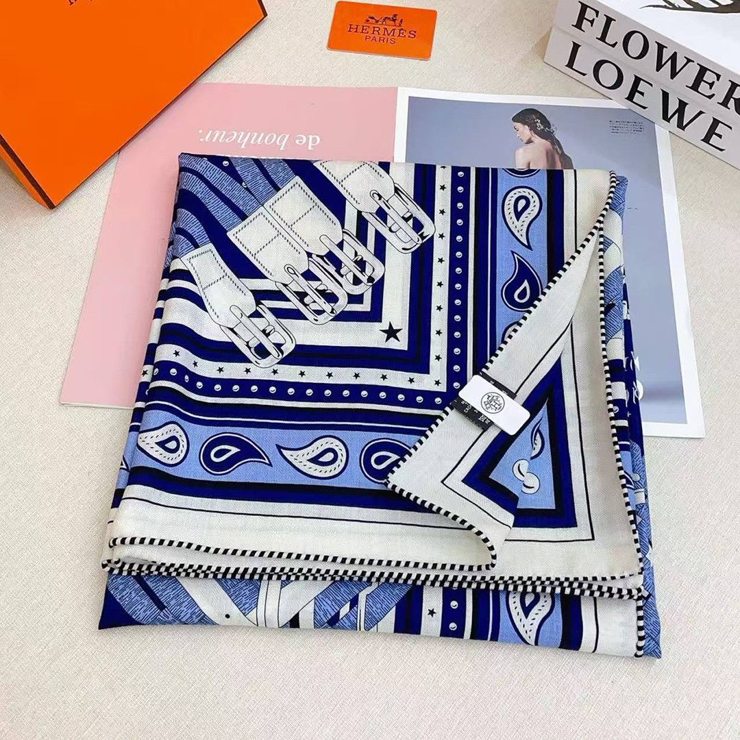 Hermes Mors a Jouets Bandana Shawl 140 70% Cashmere 30% Silk H244354S 03 - Image 13