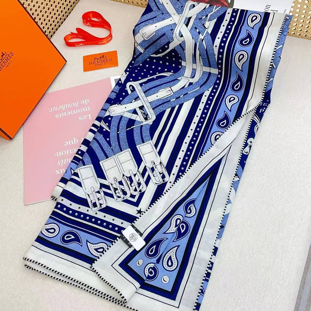Hermes Mors a Jouets Bandana Shawl 140 70% Cashmere 30% Silk H244354S 03 - Image 12