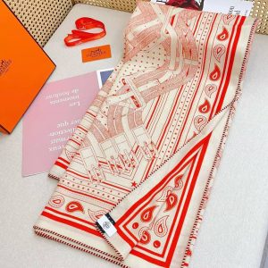 Hermes Mors a Jouets Bandana Shawl 140 70% Cashmere 30% Silk H244354S 03 - Image 9