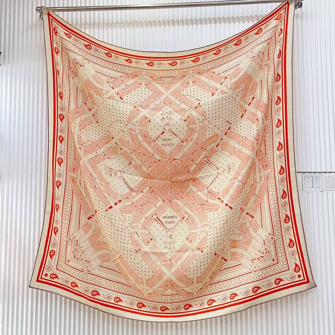 Hermes Mors a Jouets Bandana Shawl 140 70% Cashmere 30% Silk H244354S 03 - Image 8