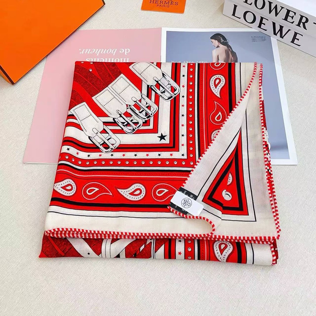 Hermes Mors a Jouets Bandana Shawl 140 70% Cashmere 30% Silk H244354S 03 - Image 7