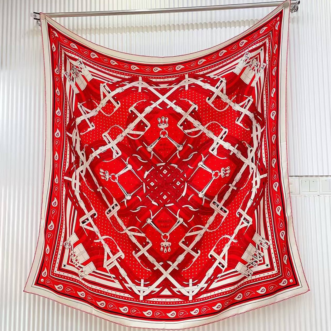 Hermes Mors a Jouets Bandana Shawl 140 70% Cashmere 30% Silk H244354S 03 - Image 5
