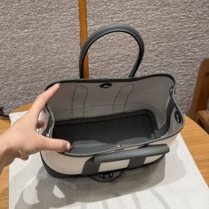Hermes Neo Garden Party 23 Bag Ecru Noir Gris Meyer Handmade In Negonda Calfskin Leather And Canbas Silver Hardware - Image 11