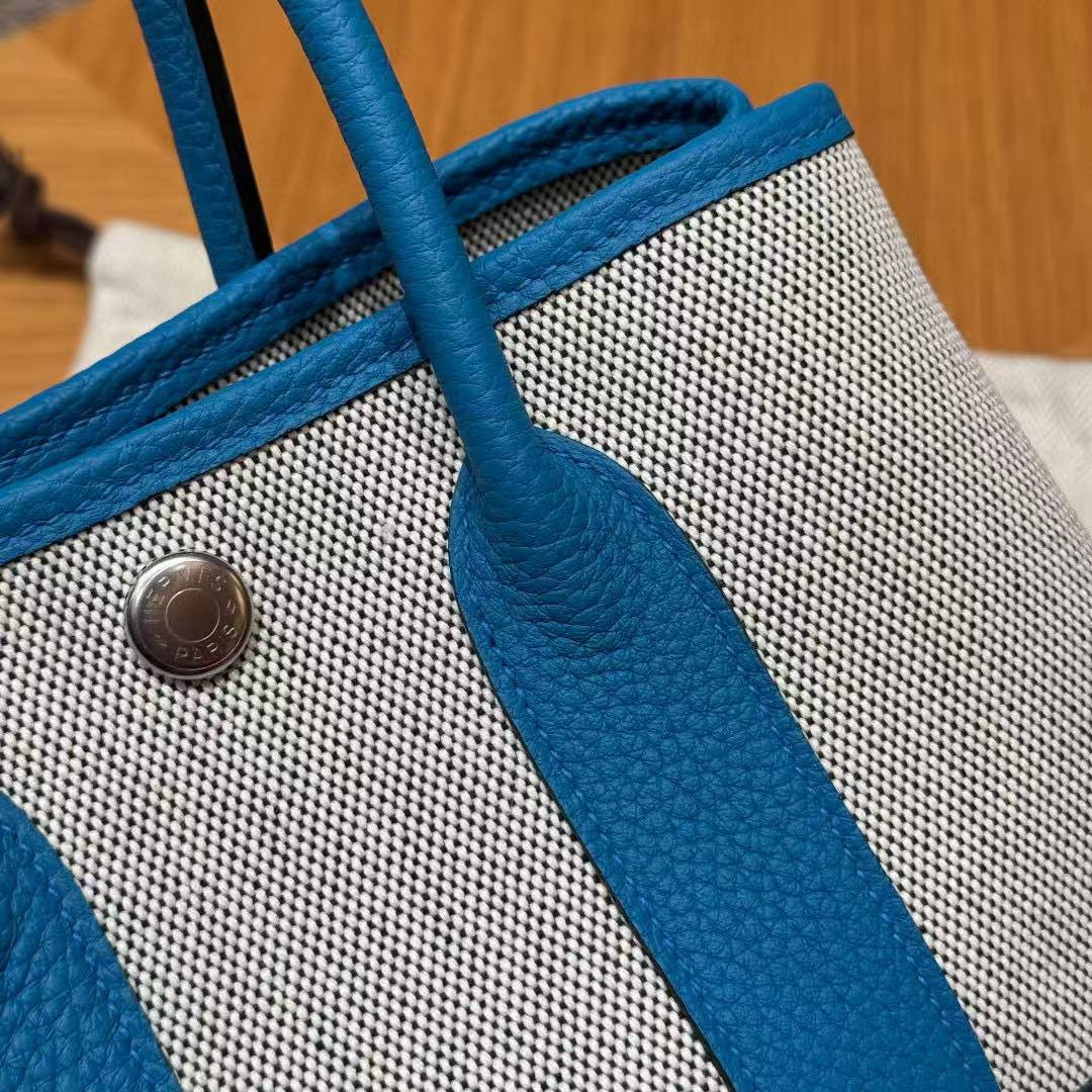 Hermes Neo Garden Party 23 Bag Handmade In Negonda Calfskin Leather And Canbas Silver Hardware Ecru Noir Bleu Outremer - Image 3