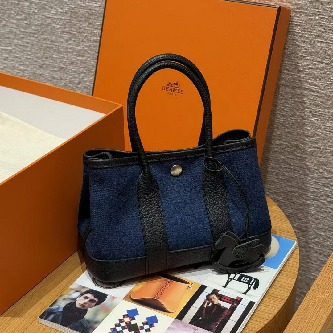Hermes Neo Garden Party 23 Bag Handmade In Negonda Calfskin Leather And Canbas Silver Hardware Denim Moyen Noir - Image 3