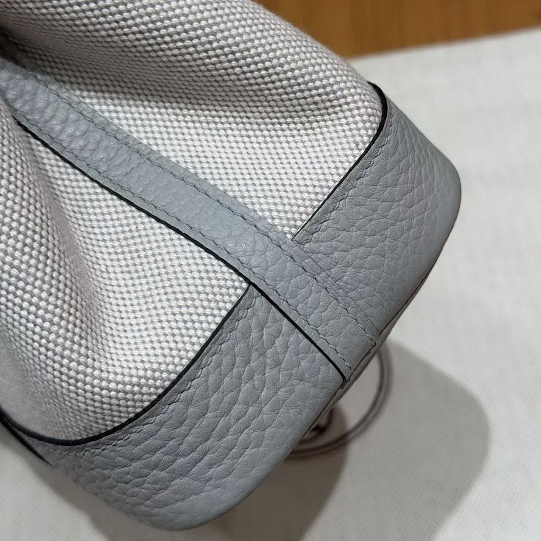 Hermes Neo Garden Party 23 Bag Handmade In Negonda Calfskin Leather And Canbas Silver Hardware Ecru Blue Glacier Gris Pantin - Image 9