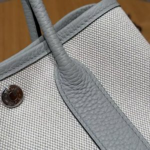 Hermes Neo Garden Party 23 Bag Handmade In Negonda Calfskin Leather And Canbas Silver Hardware Ecru Blue Glacier Gris Pantin - Image 14