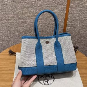 Hermes Neo Garden Party 23 Bag Handmade In Negonda Calfskin Leather And Canbas Silver Hardware Ecru Noir Bleu Outremer - Image 10
