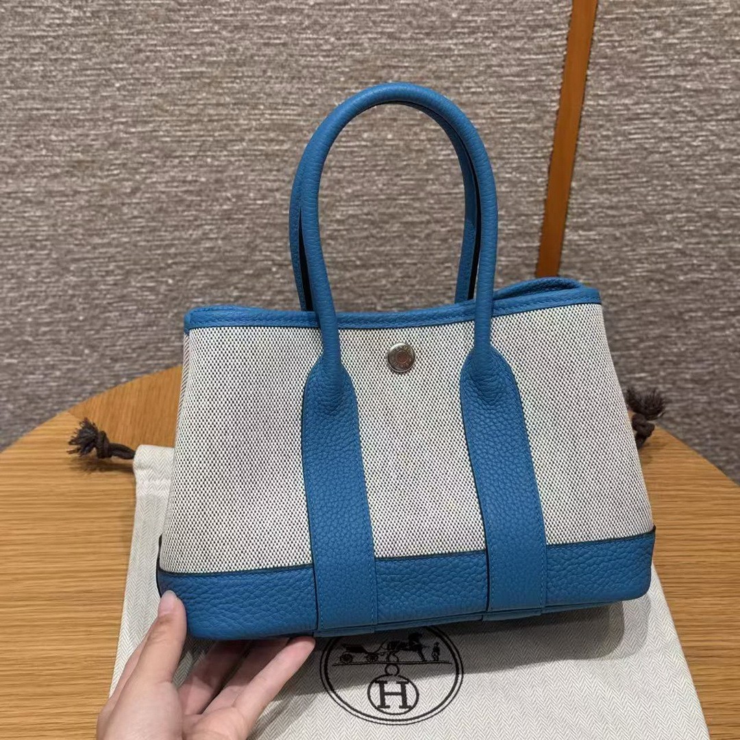 Hermes Neo Garden Party 23 Bag Handmade In Negonda Calfskin Leather And Canbas Silver Hardware Ecru Noir Bleu Outremer - Image 10