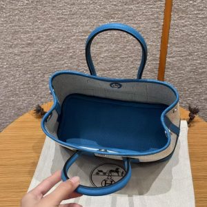 Hermes Neo Garden Party 23 Bag Handmade In Negonda Calfskin Leather And Canbas Silver Hardware Ecru Noir Bleu Outremer - Image 6