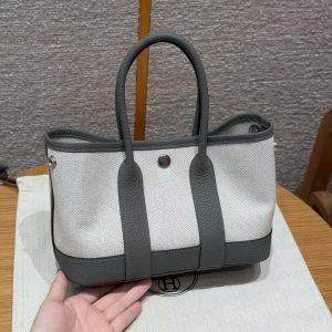 Hermes Neo Garden Party 23 Bag Ecru Noir Gris Meyer Handmade In Negonda Calfskin Leather And Canbas Silver Hardware - Image 5