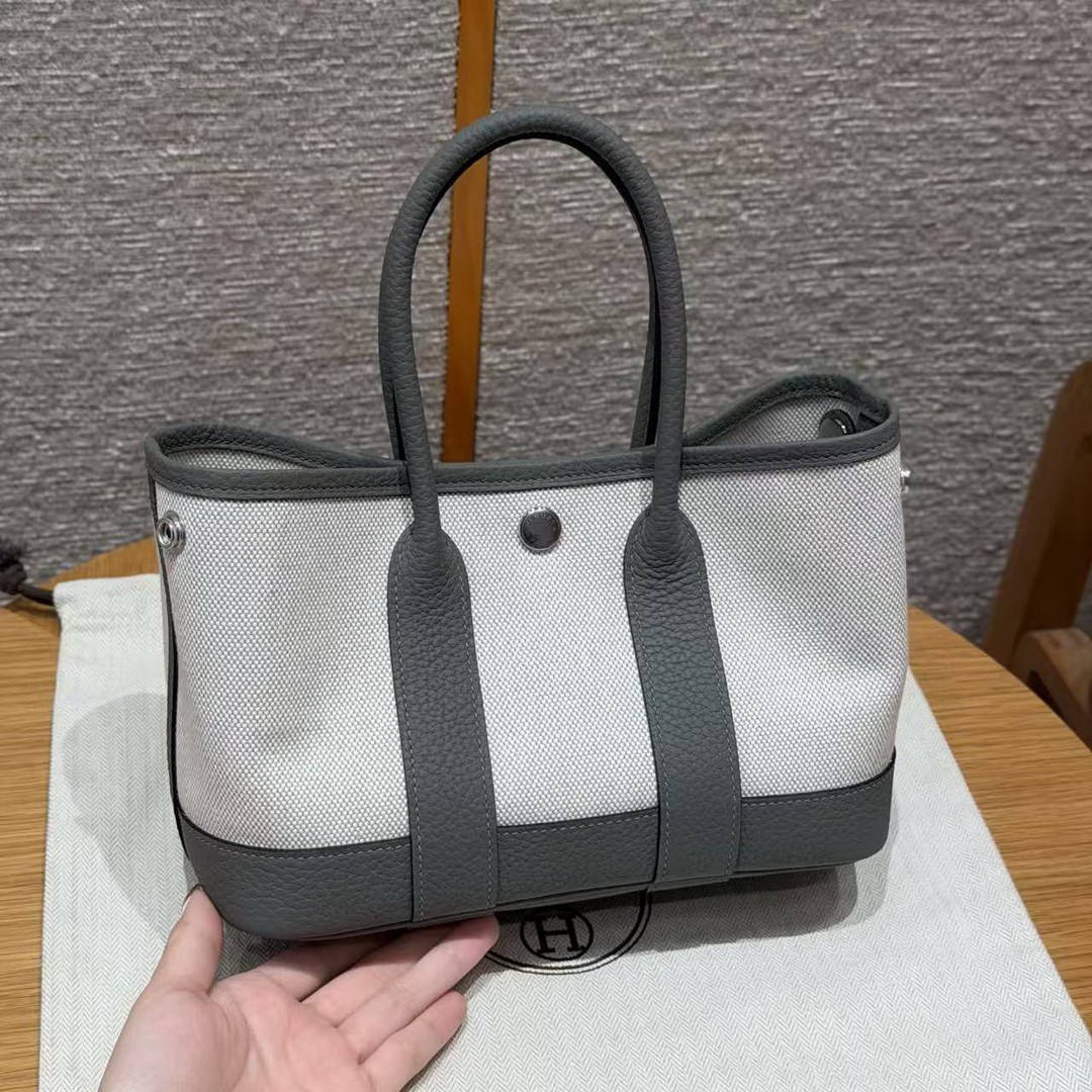 Hermes Neo Garden Party 23 Bag Ecru Noir Gris Meyer Handmade In Negonda Calfskin Leather And Canbas Silver Hardware - Image 5