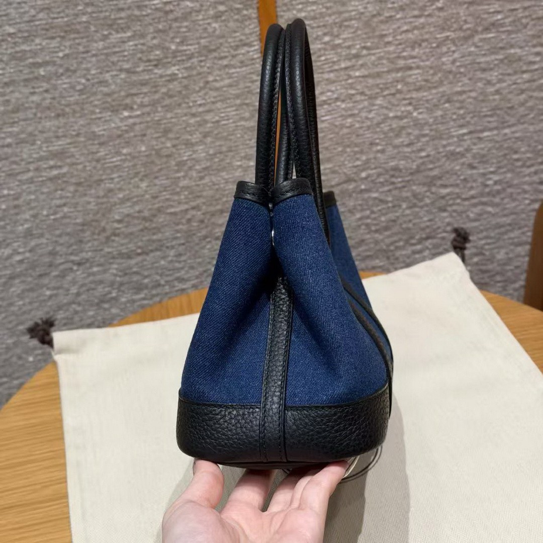 Hermes Neo Garden Party 23 Bag Handmade In Negonda Calfskin Leather And Canbas Silver Hardware Denim Moyen Noir - Image 20