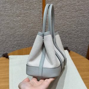 Hermes Neo Garden Party 23 Bag Handmade In Negonda Calfskin Leather And Canbas Silver Hardware Ecru Blue Glacier Gris Pantin - Image 19