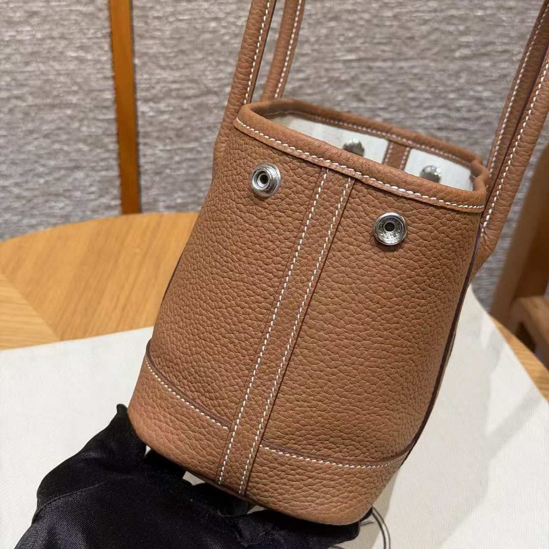Hermes Neo Garden Party 23 Bag Handmade In Negonda Calfskin Leather Silver Hardware 37 Gold - Image 9