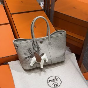 Hermes Neo Garden Party 23 Bag Handmade In Negonda Calfskin Leather Silver Hardware 8L Beton - Image 3