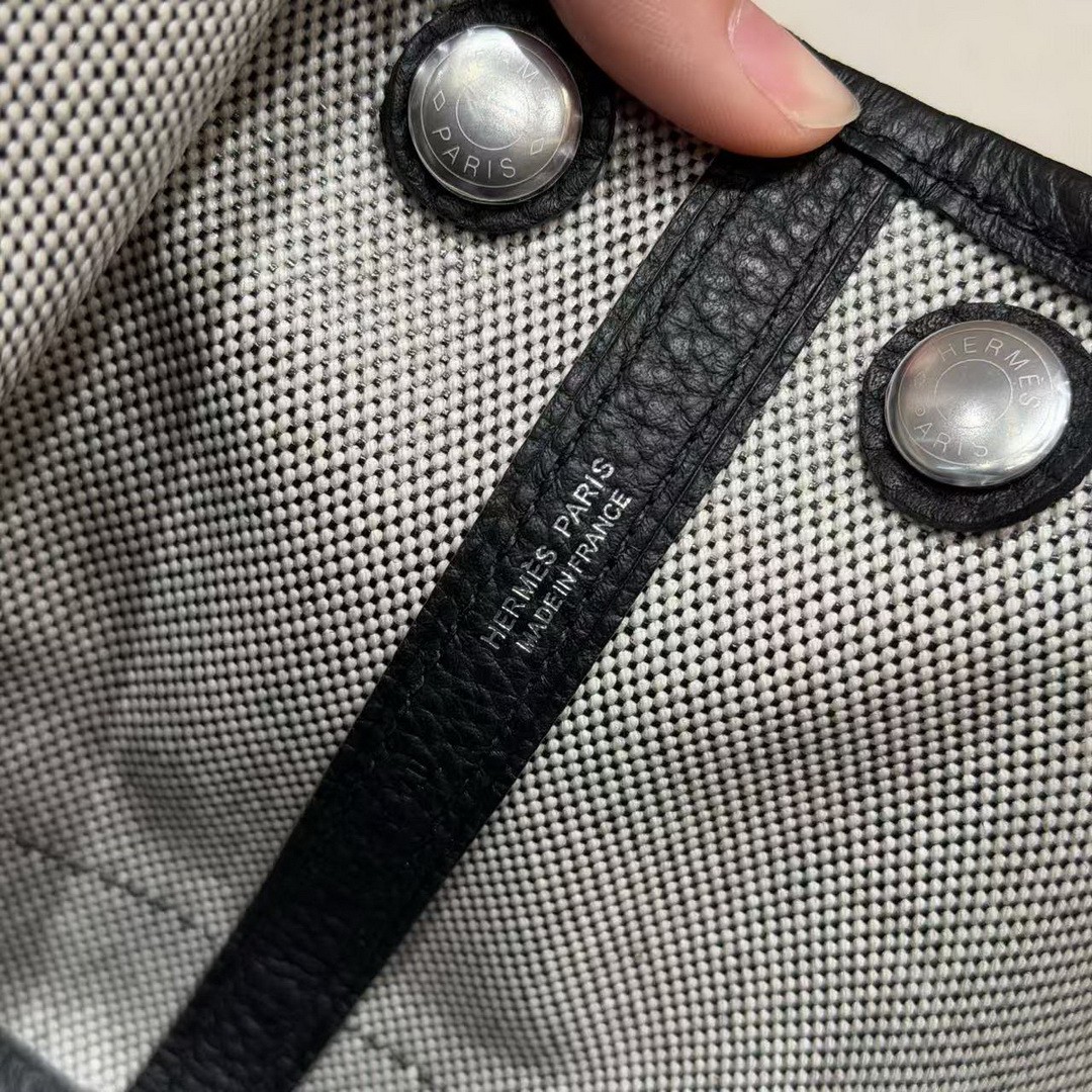 Hermes Neo Garden Party 23 Bag Handmade In Negonda Calfskin Leather And Canbas Silver Hardware Ecru Noir - Image 12