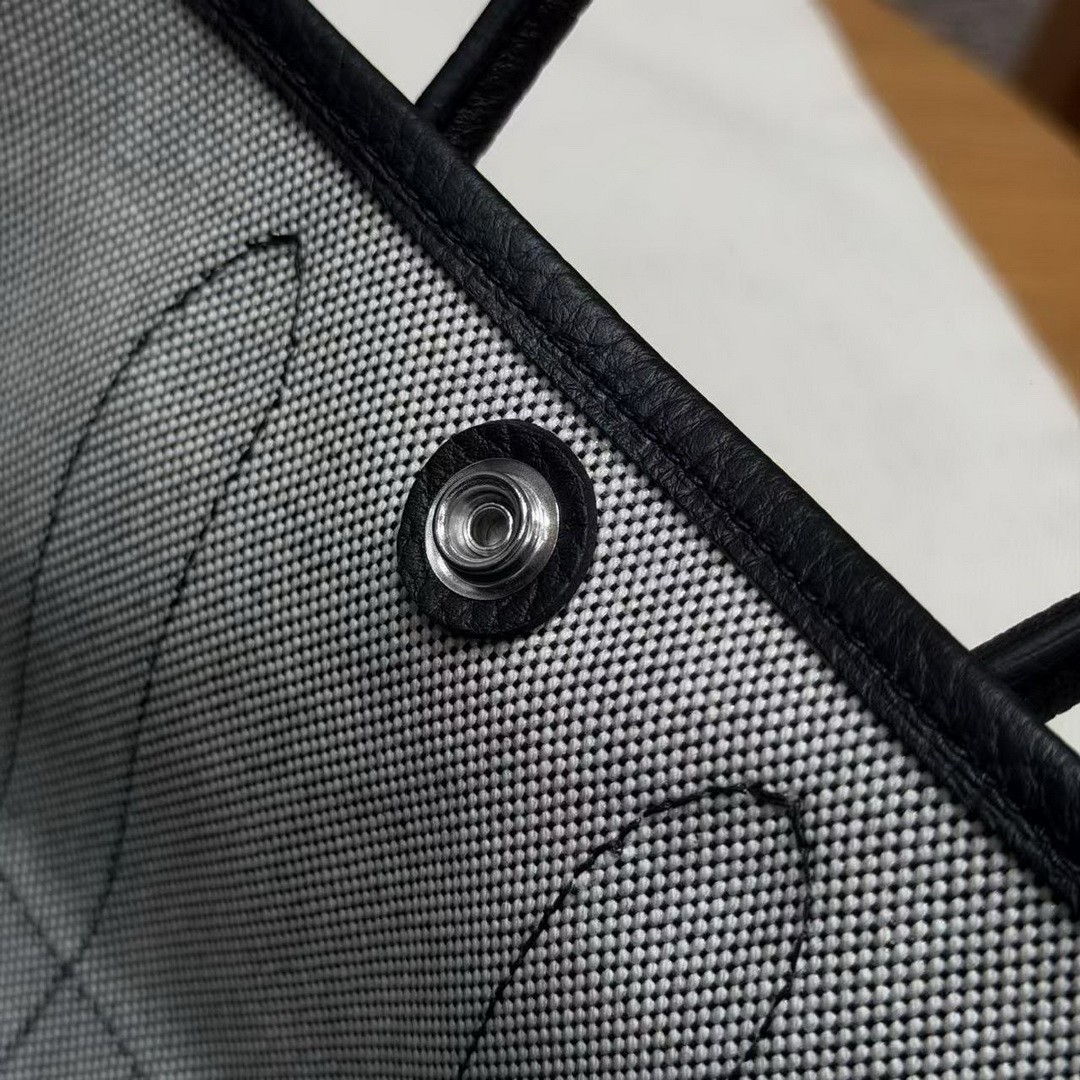 Hermes Neo Garden Party 23 Bag Handmade In Negonda Calfskin Leather And Canbas Silver Hardware Ecru Noir - Image 5